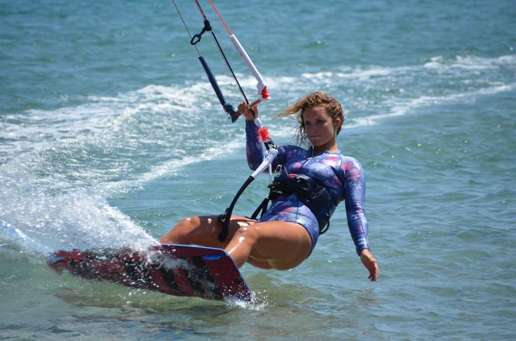 femme kitesurf